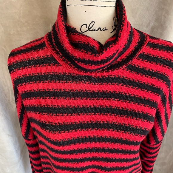 intro. Sweater Red and Black Striped Turtleneck Tunic Sweater NEW XLarge - Picture 2 of 15